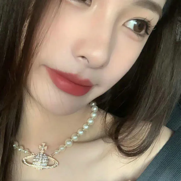 Vivienne Westwood 經典土星LOGO珍珠項鍊